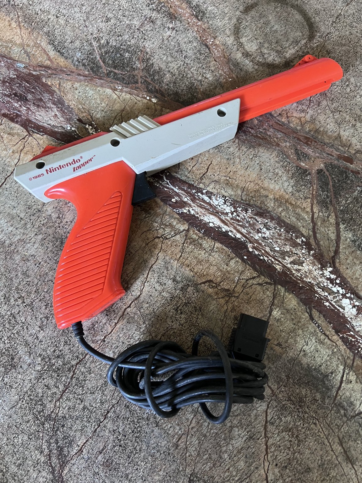 Nintendo Zapper Light Gun for NES Nintendo Entertainment System Vintage Classic