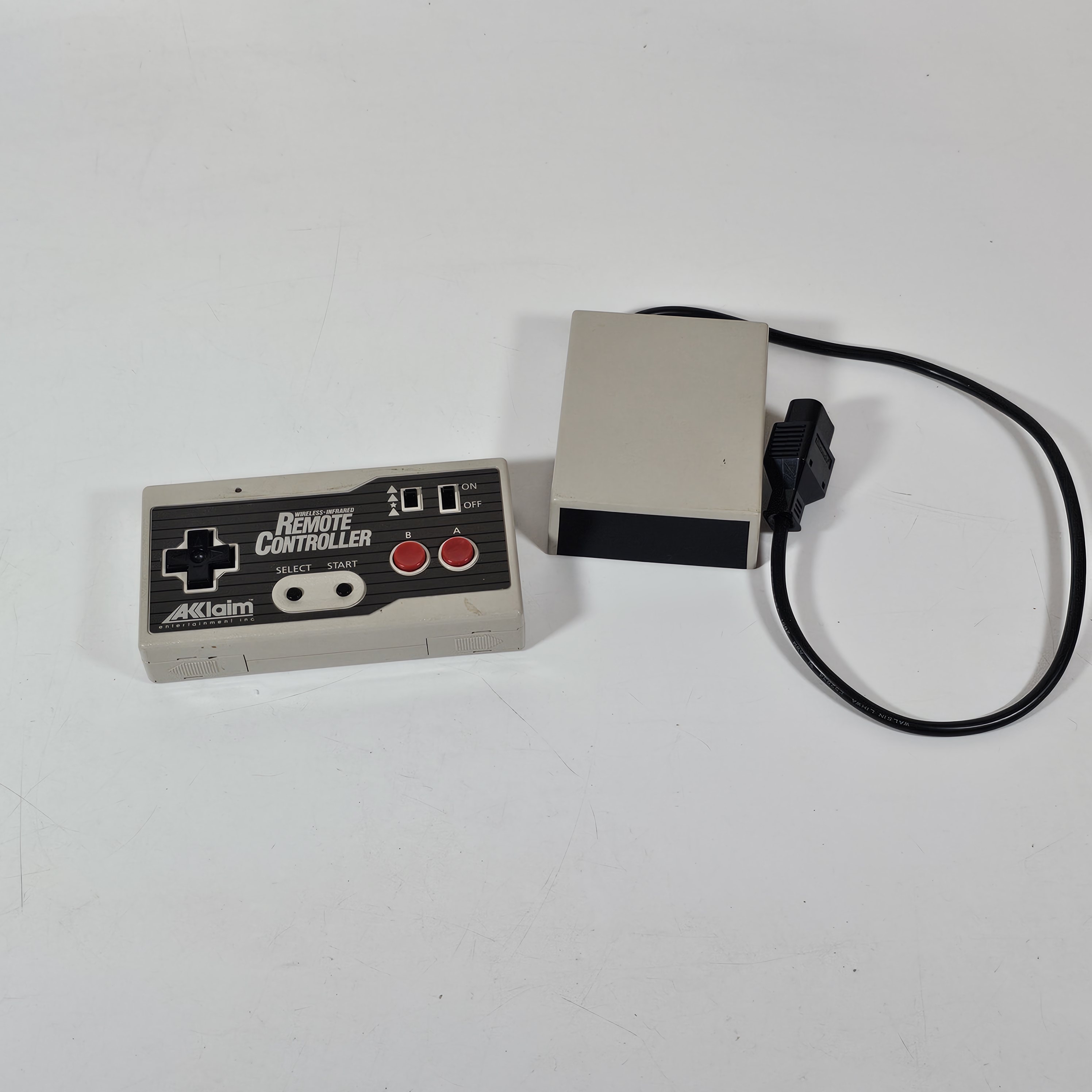 Aklaim Wireless Infrared Remote Controller NES Nintendo w/ Receiver Dongle